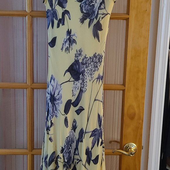 DRESS - Picture 4 of 5